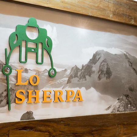 אאוסטה Lo Sherpa Holiday Home מראה חיצוני תמונה
