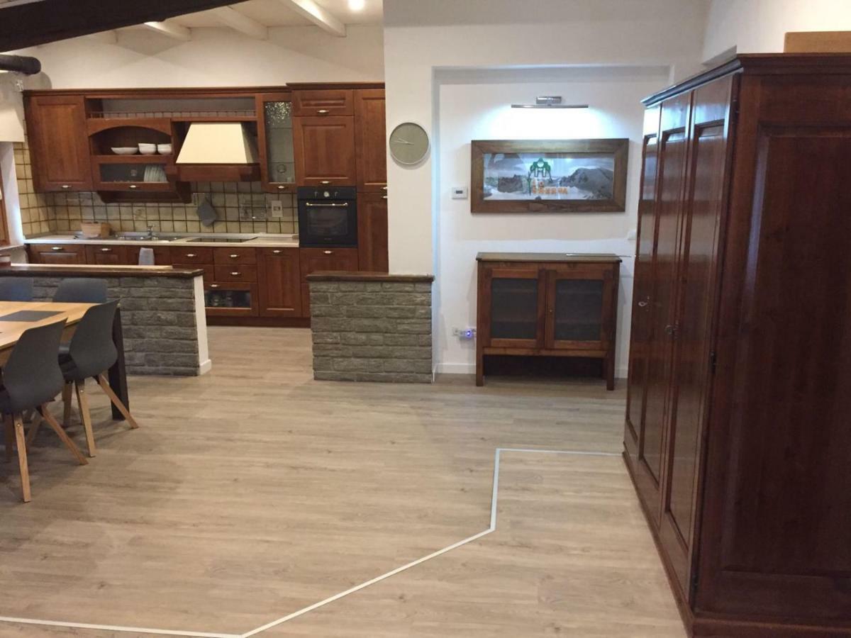 אאוסטה Lo Sherpa Holiday Home מראה חיצוני תמונה
