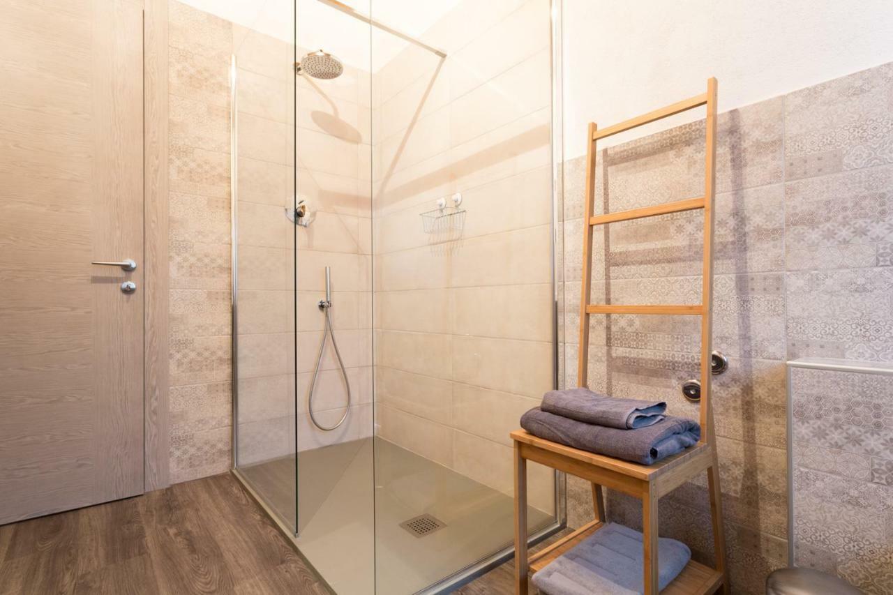 אאוסטה Lo Sherpa Holiday Home מראה חיצוני תמונה